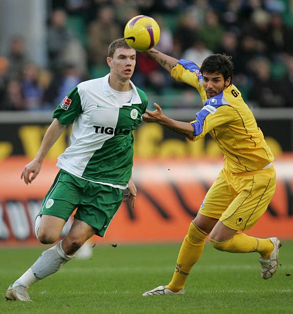 锁住劳尔 锁住劳尔