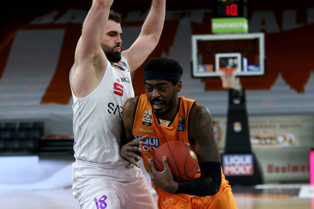 形成了一个 形成了一个